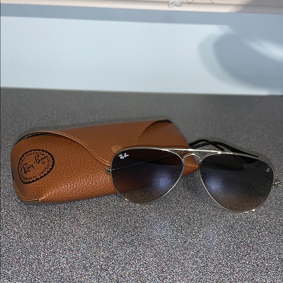 Ray-Ban Other - Ray-Ban Aviator Mirrored Sunglasses